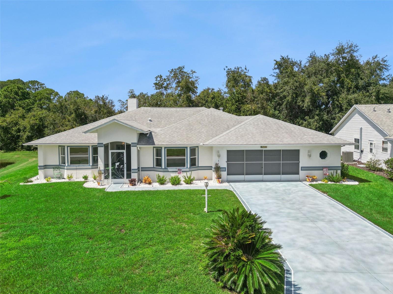 27138 Racquet Circle, Leesburg, FL