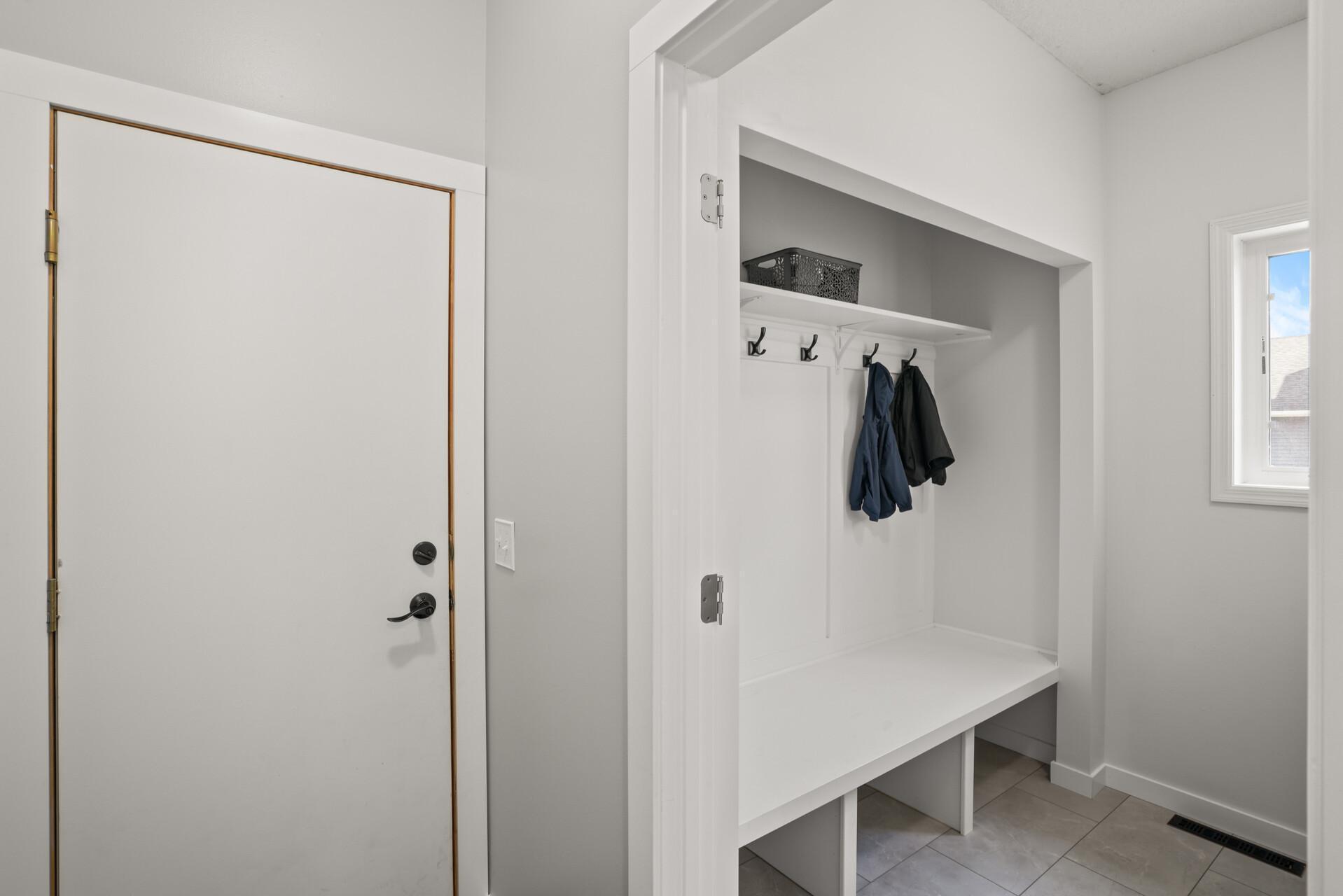 4967 Kaiser Avenue NE