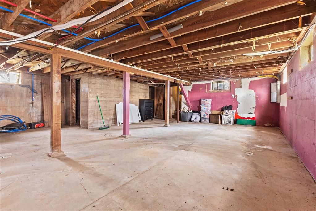 588 N Arapaho Avenue