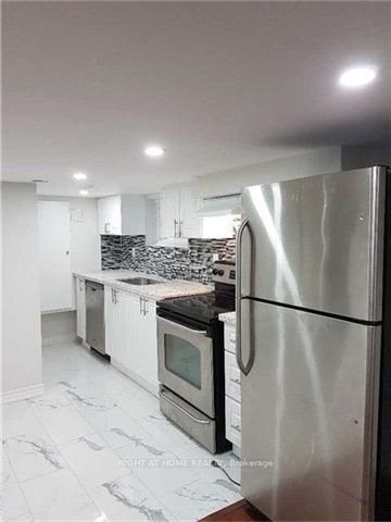 41 Cameron Ave Lower