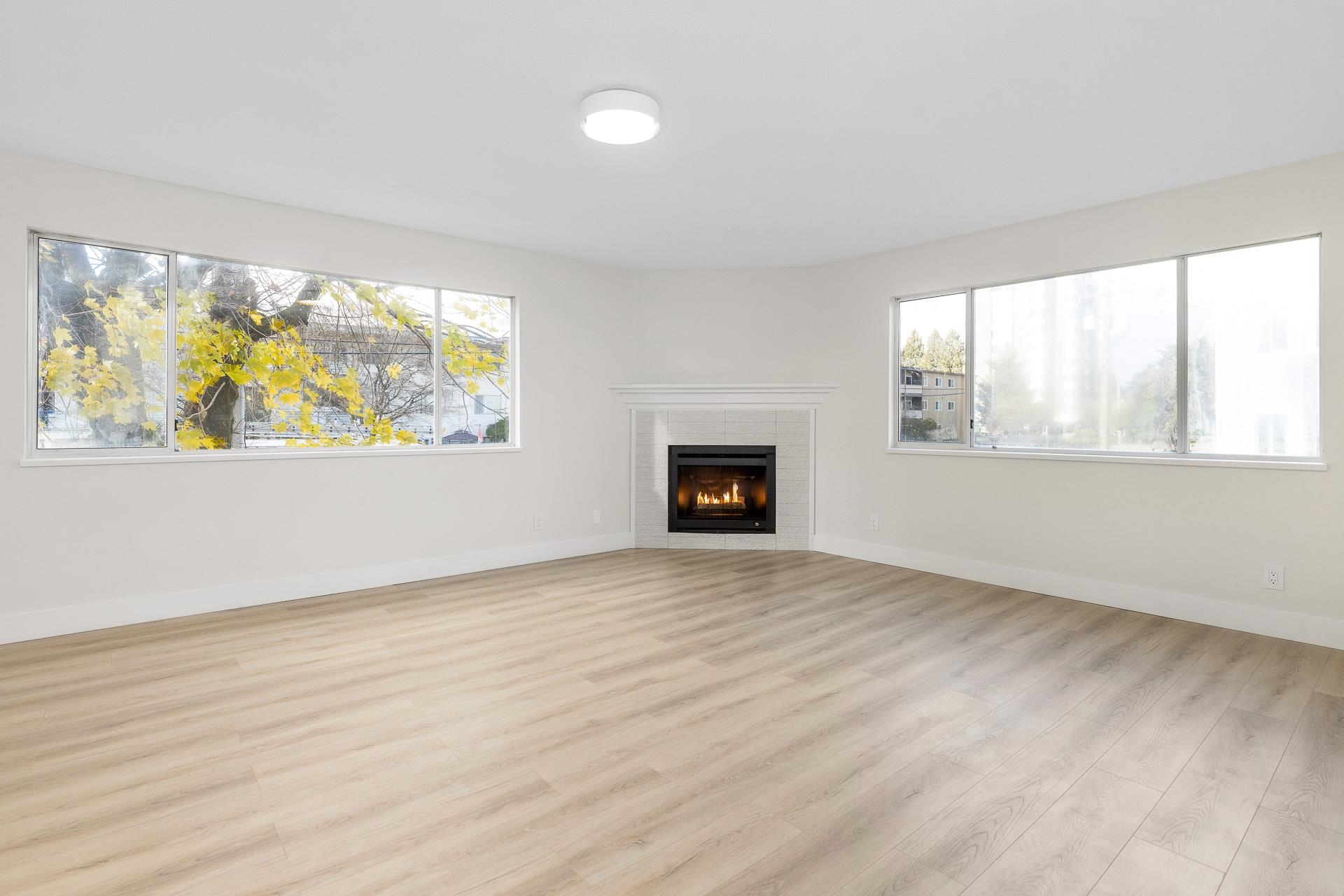 22213 Selkirk Avenue 102