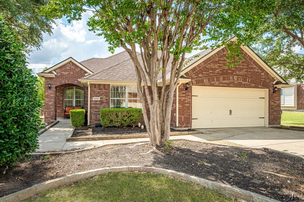 5201 Lake Bend Drive