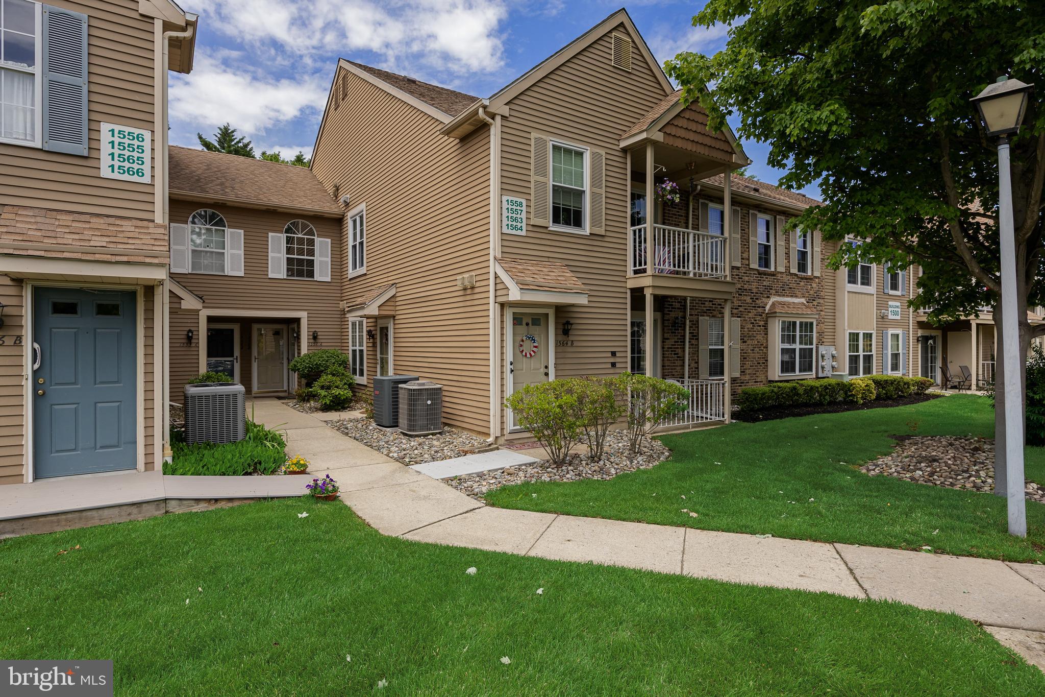 1563 Thornwood Dr  