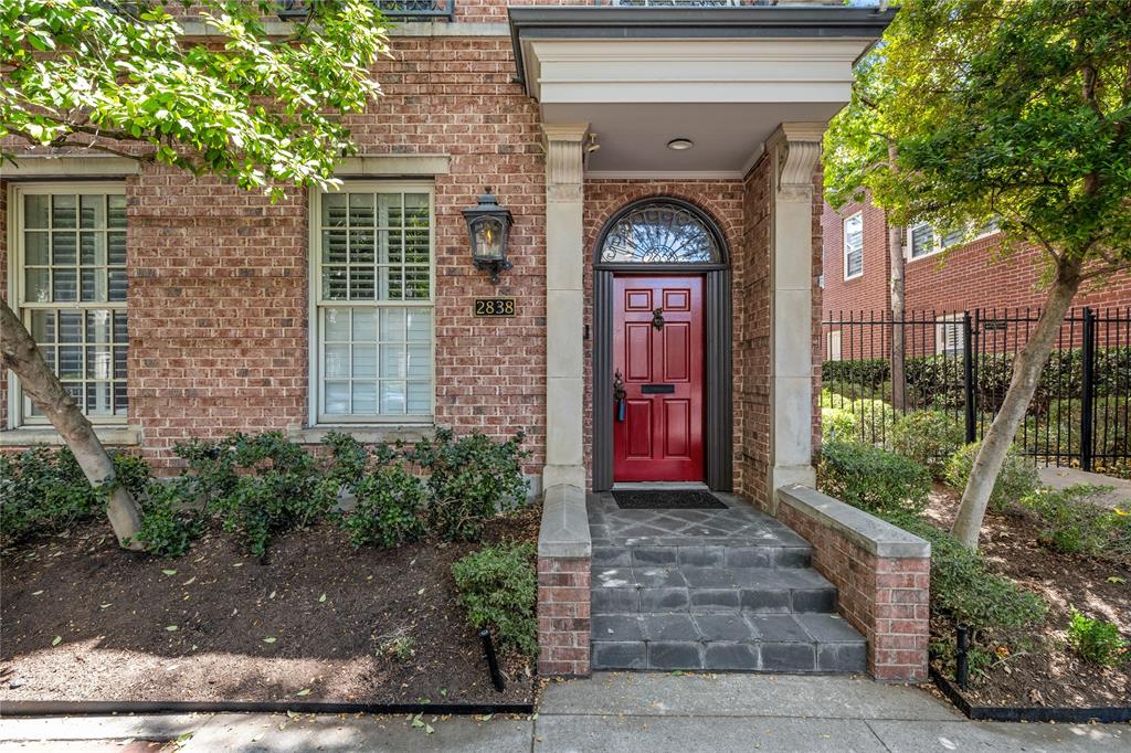 This rare lock-and-leave end-unit residence offers elevated urban living in the heart of Uptown Dallas, one of the city’s most vibrant and walkable neighborhoods. Known for its tree-lined streets, skyline views, exceptional dining, boutique shopping, entertainment, and easy access to green space, Uptown offers a lifestyle that puts the best of Dallas right outside your door. Inside, the thoughtfully designed open floor plan creates an inviting setting for both everyday living and effortless entertaining. The gourmet kitchen serves as the heart of the home, while abundant natural light and recent updates contribute to a bright, sophisticated, and airy atmosphere throughout. A private rooftop deck provides an exceptional outdoor retreat with stunning downtown skyline views—perfect for morning coffee, evening cocktails, or entertaining guests against a spectacular city backdrop. A private elevator offers the ultimate in convenience, providing easy access and allowing owners to bypass the stairs entirely. The spacious primary suite creates a peaceful retreat, complemented by a generously sized guest suite that could easily function as a second primary suite, offering exceptional flexibility for guests, roommates, or a home office. Beyond the residence, the location truly elevates the lifestyle. Uptown is designed for exploration, with restaurants, patios, coffee shops, boutique retail, fitness studios, parks, and entertainment all within easy reach. The Katy Trail provides a scenic 3.5-mile route for walking, running, and biking, while nearby Griggs Park offers eight acres of green space in the heart of the neighborhood. Whether you're looking for a sophisticated full-time residence, an effortless lock-and-leave lifestyle, or a home that puts dining, entertainment, recreation, and the energy of Dallas at your fingertips, this exceptional Uptown residence delivers. Do not miss this one!