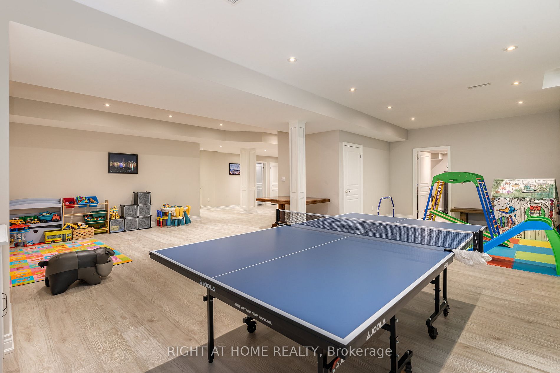 185 Cook's Mill Cres