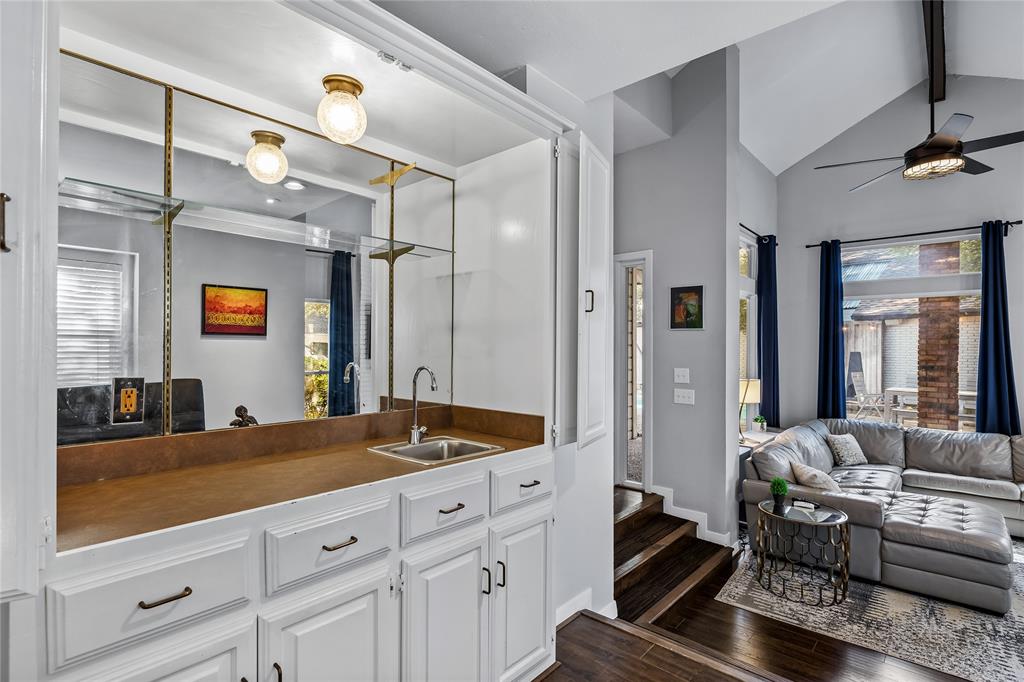 14911 Cypress Hills Drive