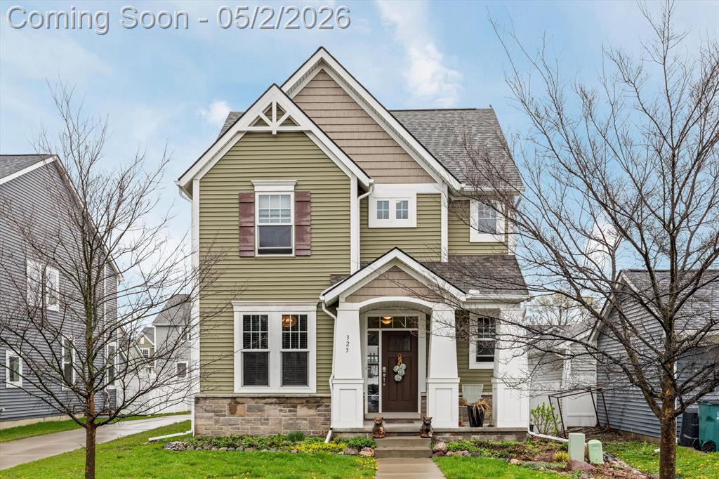 325 University Street