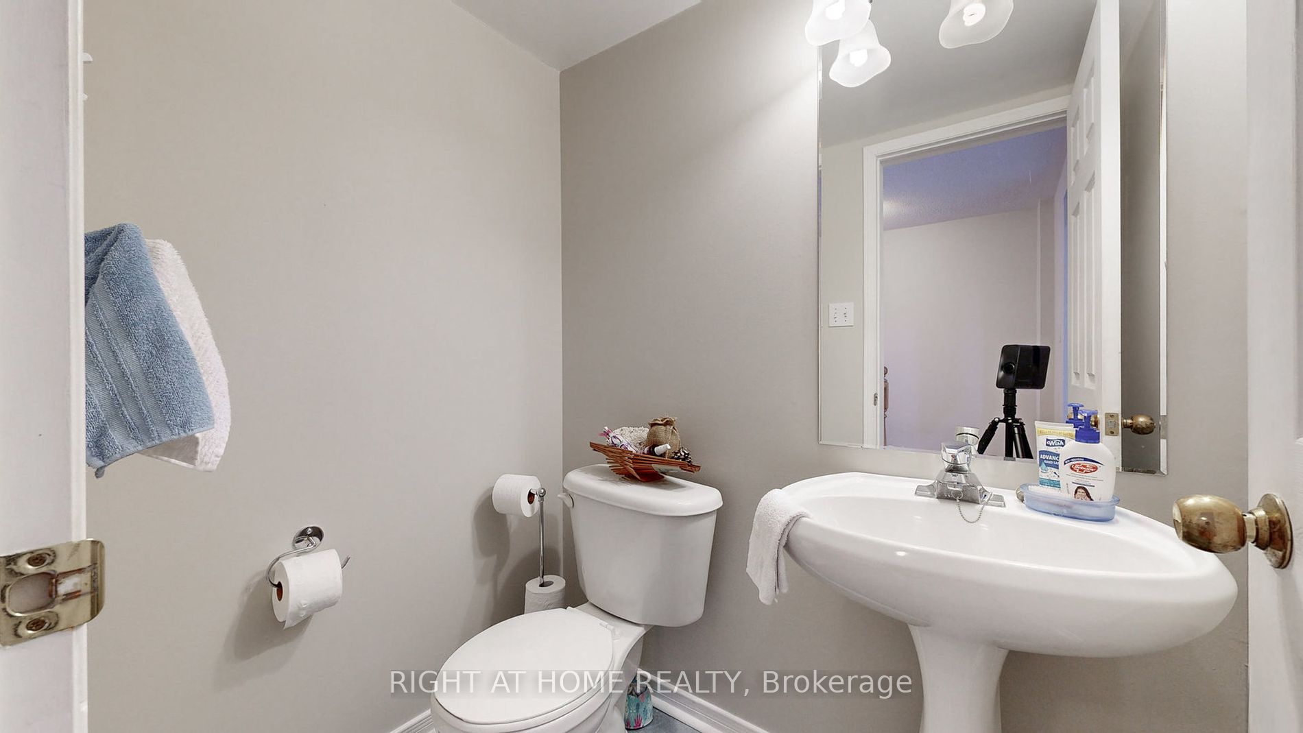 34 Rumi Cres