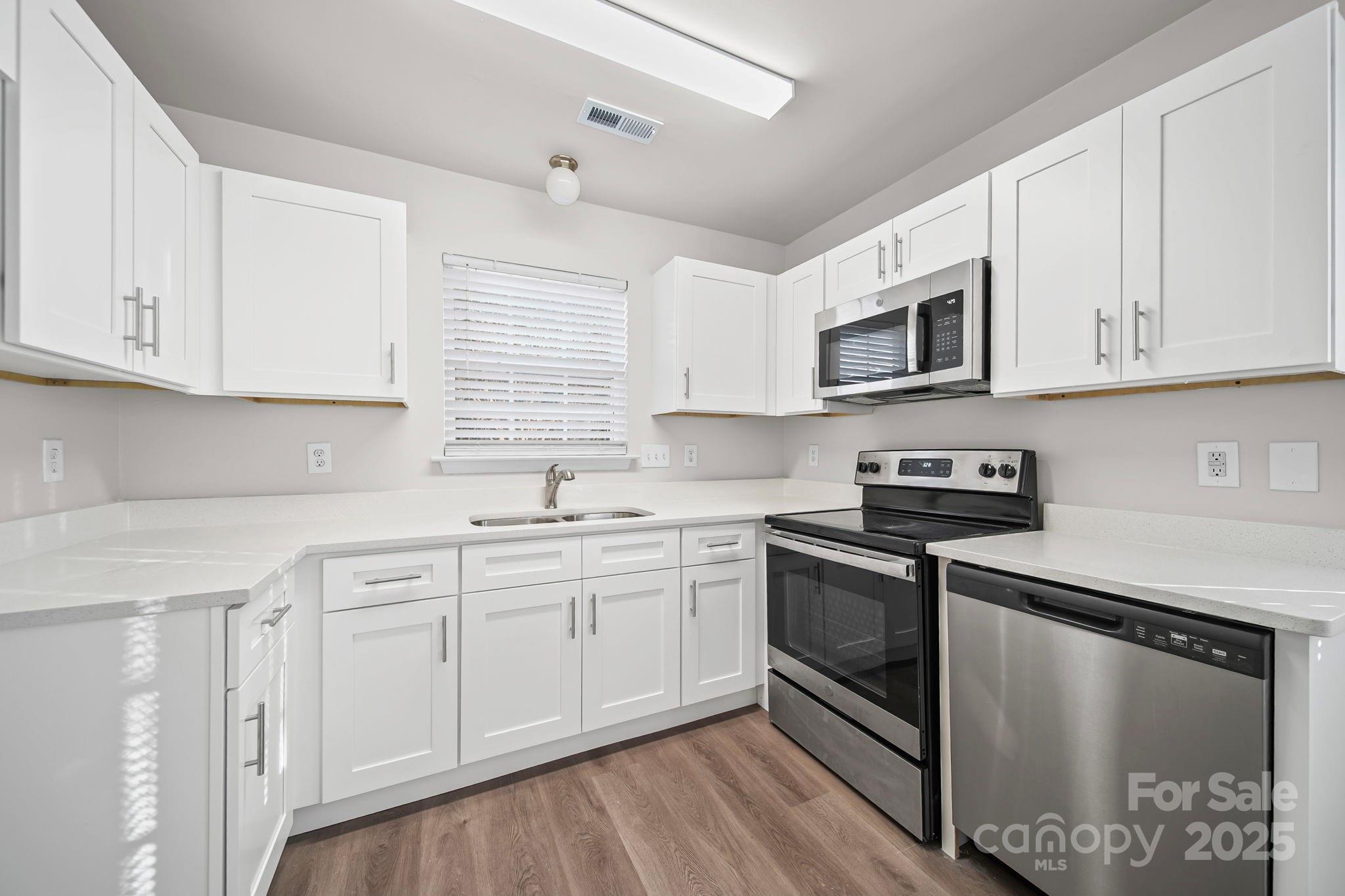 554 Havenbrook Way NW