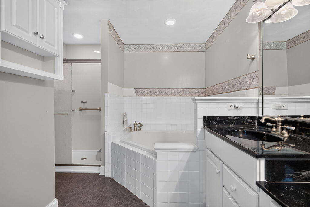118 Saratoga Place 32