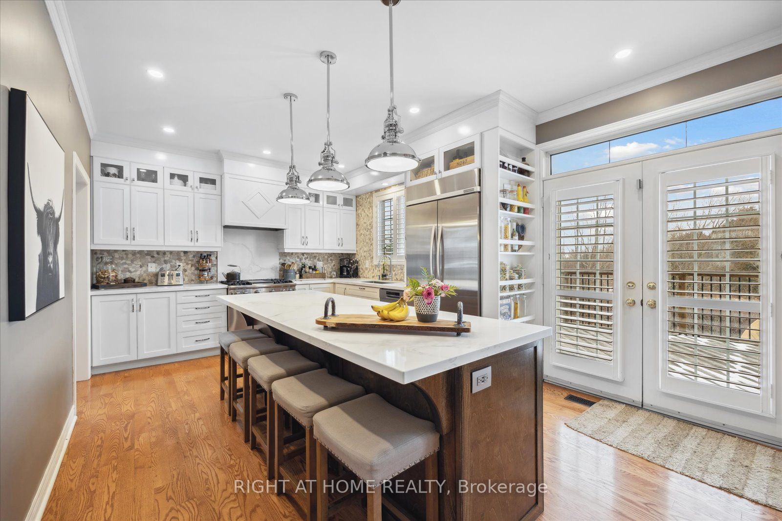 110 Roseborough Dr