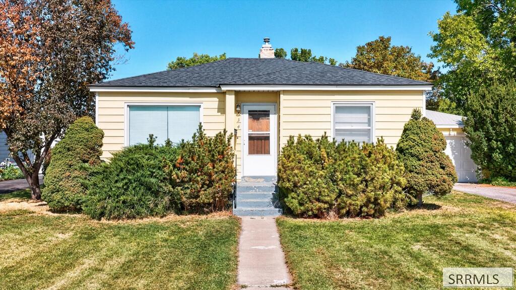 734 Dogwood Street