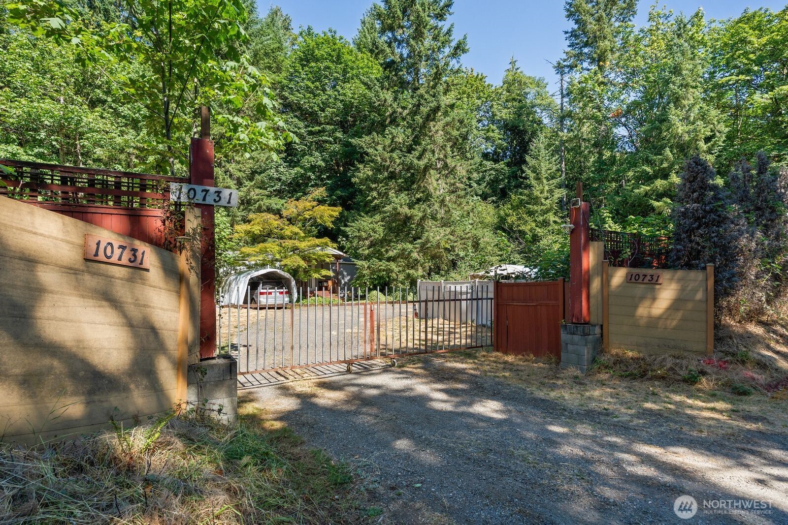 Endless potential, large lot with a comfortable home in Issaquah school district! The home is conveniently located few miles off exit 15 of I-90, with private deck, oversized shed and dog run. Most of this 41,000 sq ft lot is flat with unlimited potential use, RV parking, extra storage/garage, room for more animals/pets or building your dream home! Use your imagination and it is a true gem!