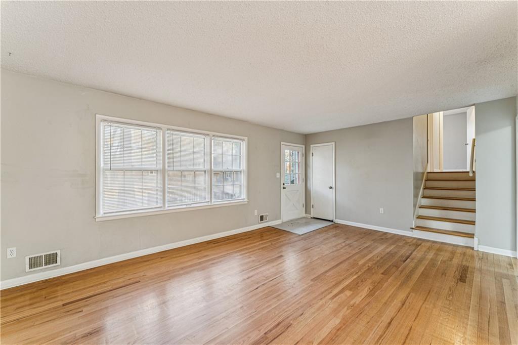 5007 Outlook Street