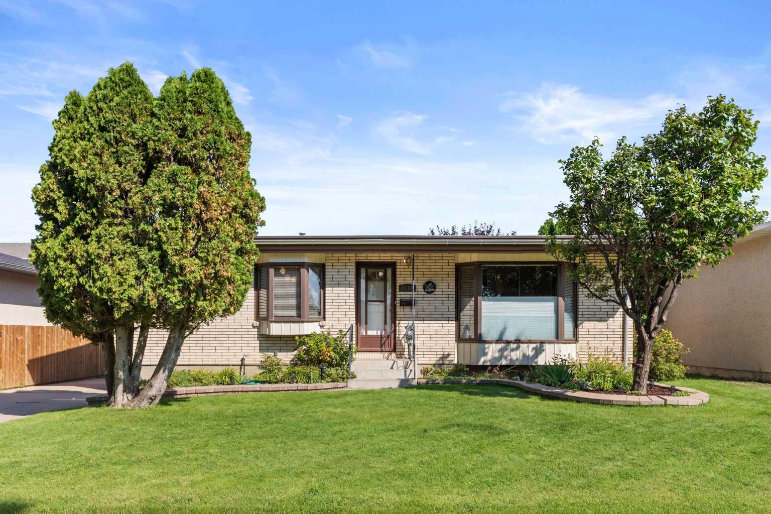 1171 Bassett Crescent NW