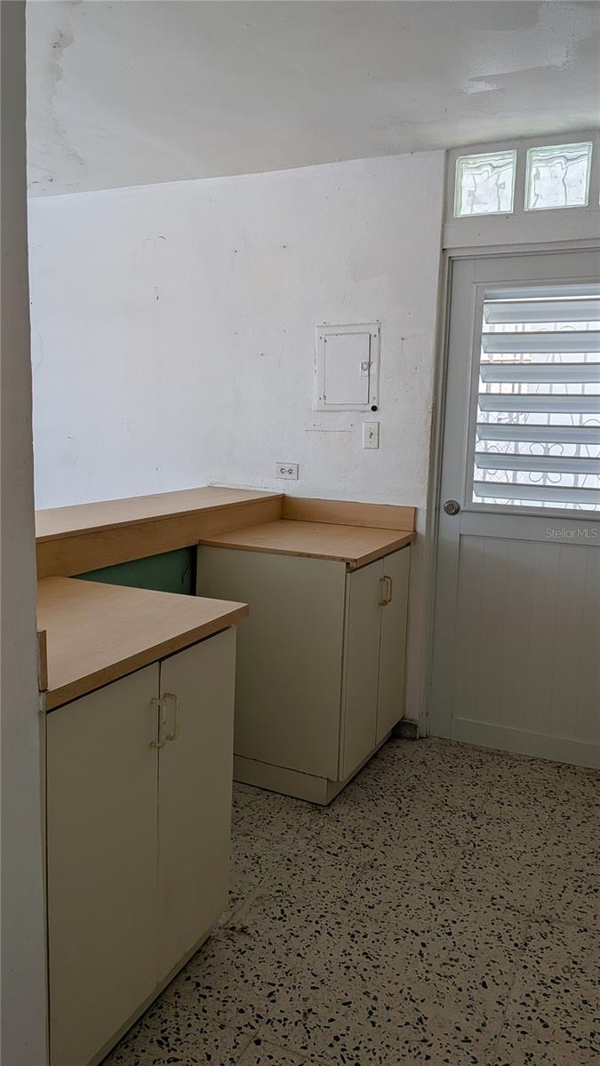 Urb. Santa Elena Calle 9 E-5