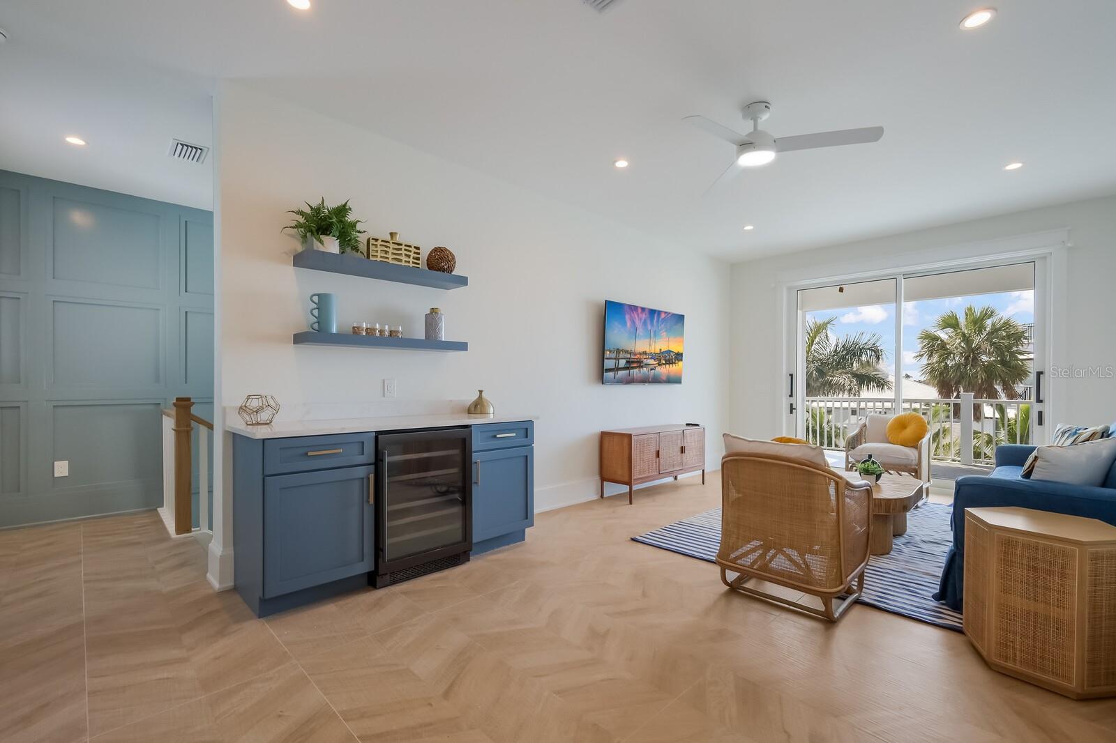 227 S Harbor Drive