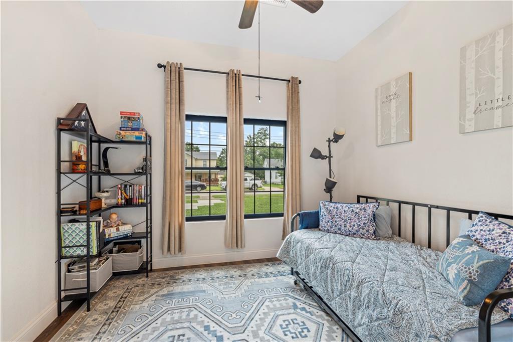 427 W Walnut Street