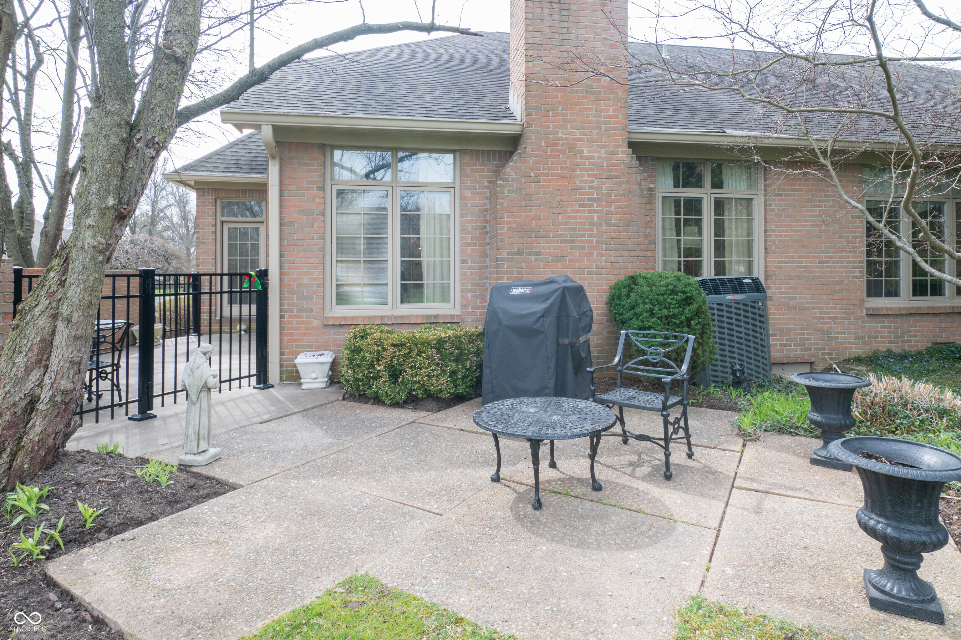 1700 Pathway Drive S