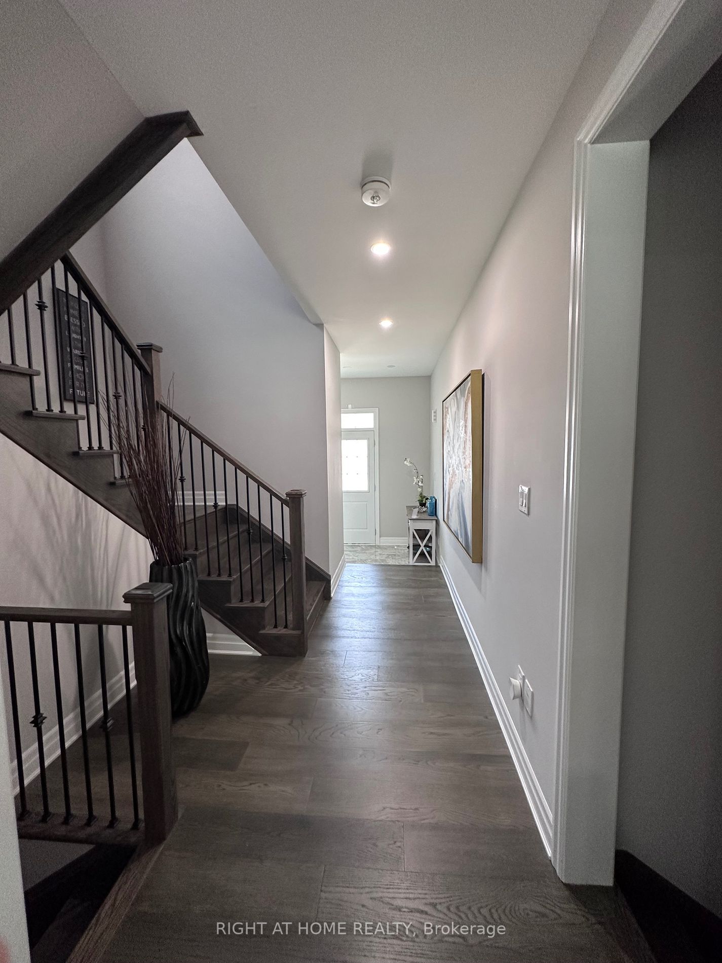 483 Violet Gate