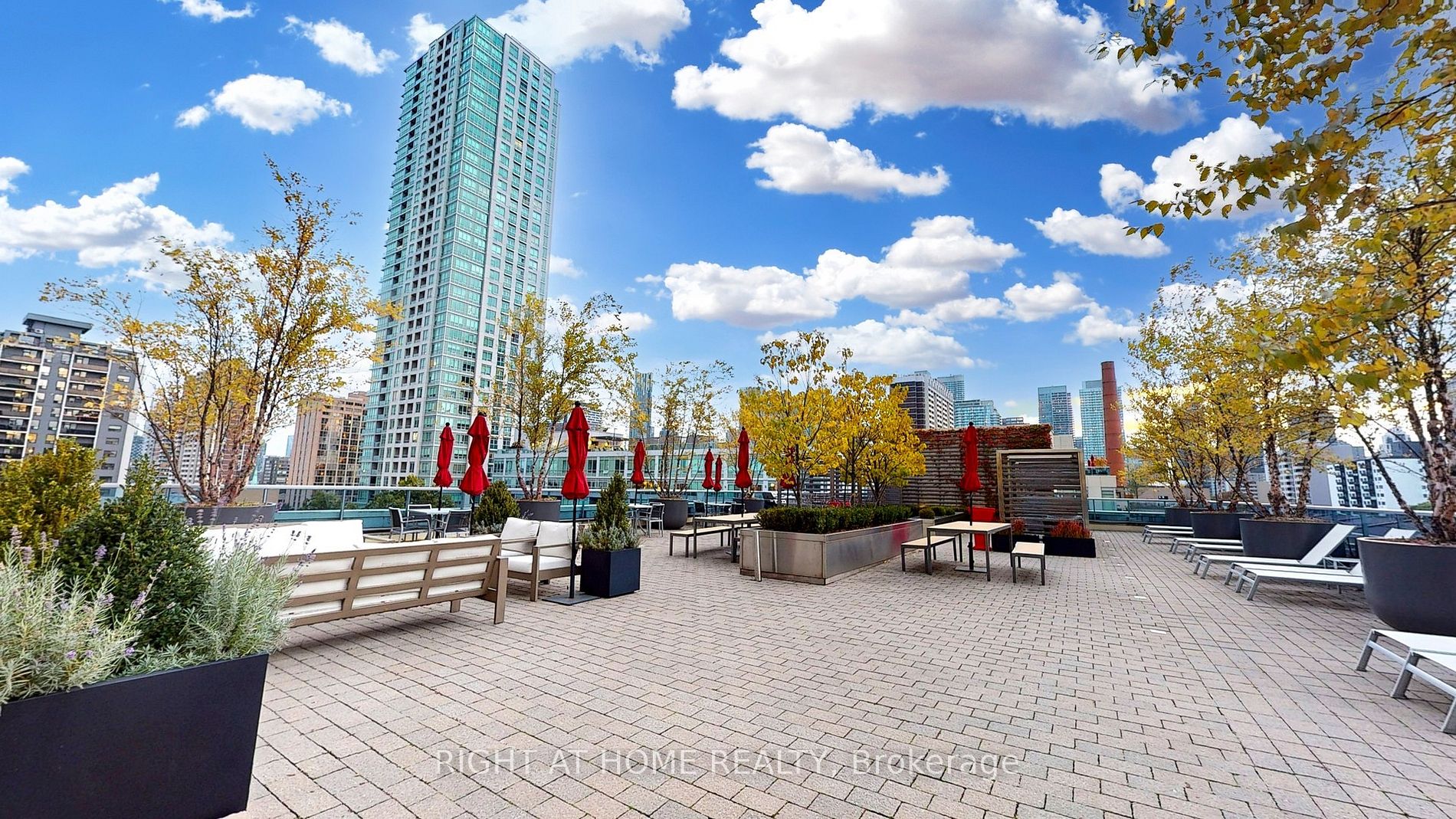 500 Sherbourne St 2604