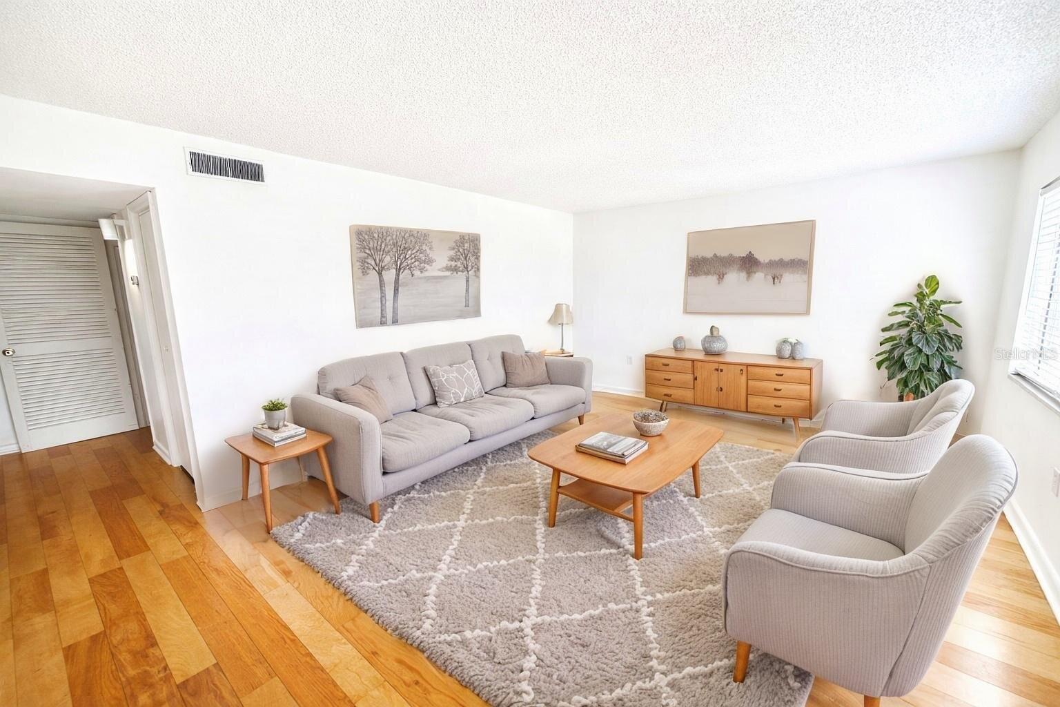 2505 N Alafaya Trail 8