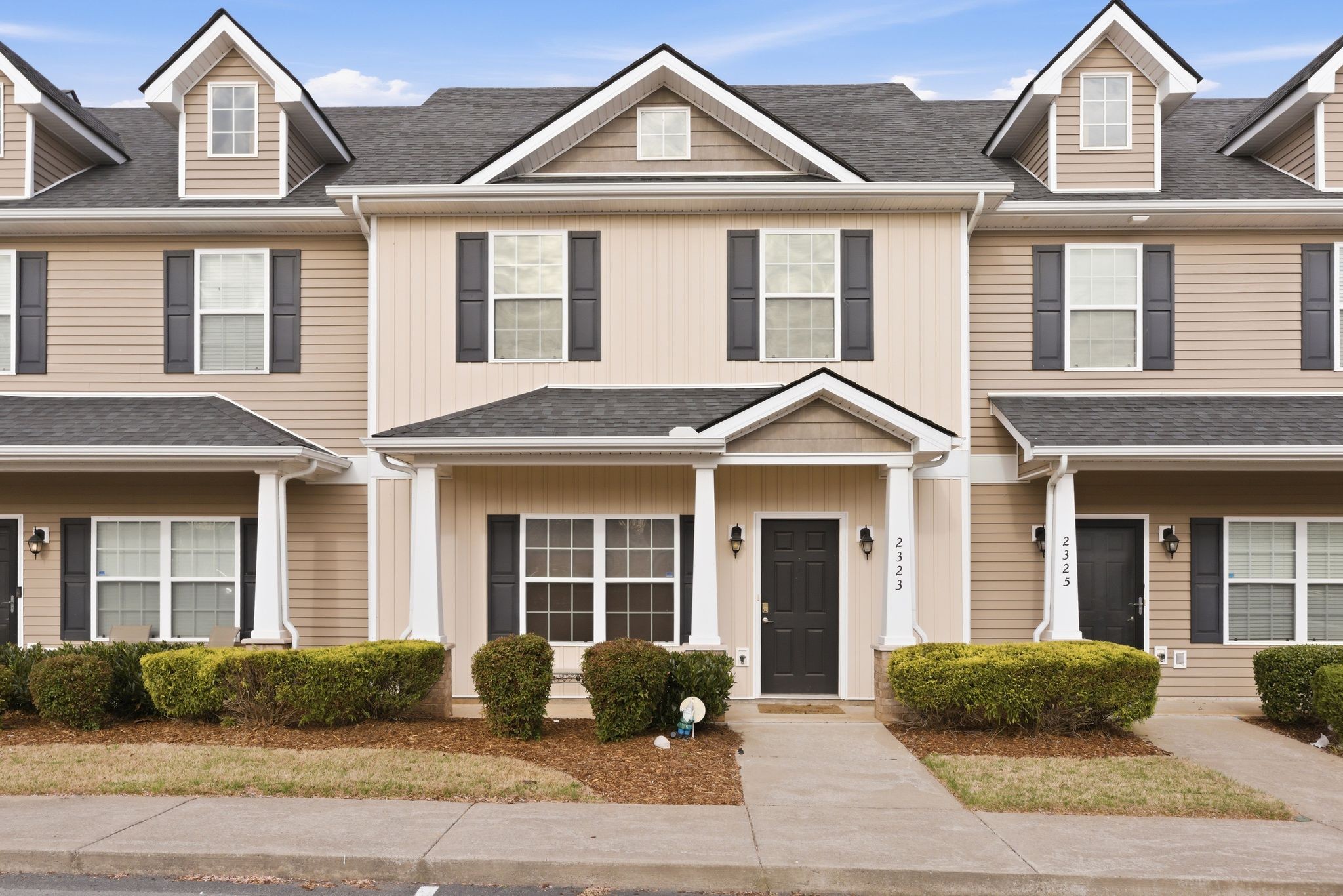 2323 New Holland Cir — sold