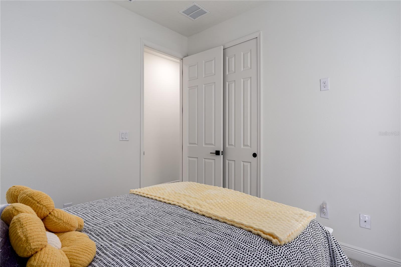 9577 Sandy Bluffs Circle