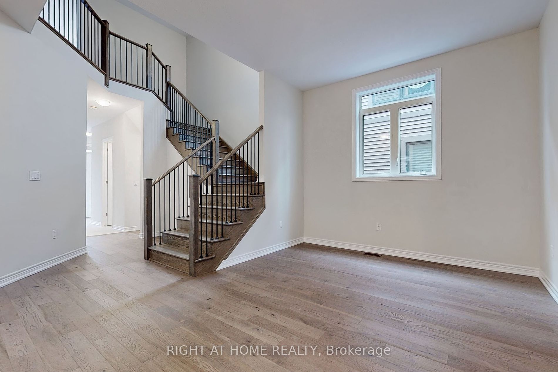 91 Starfire Cres