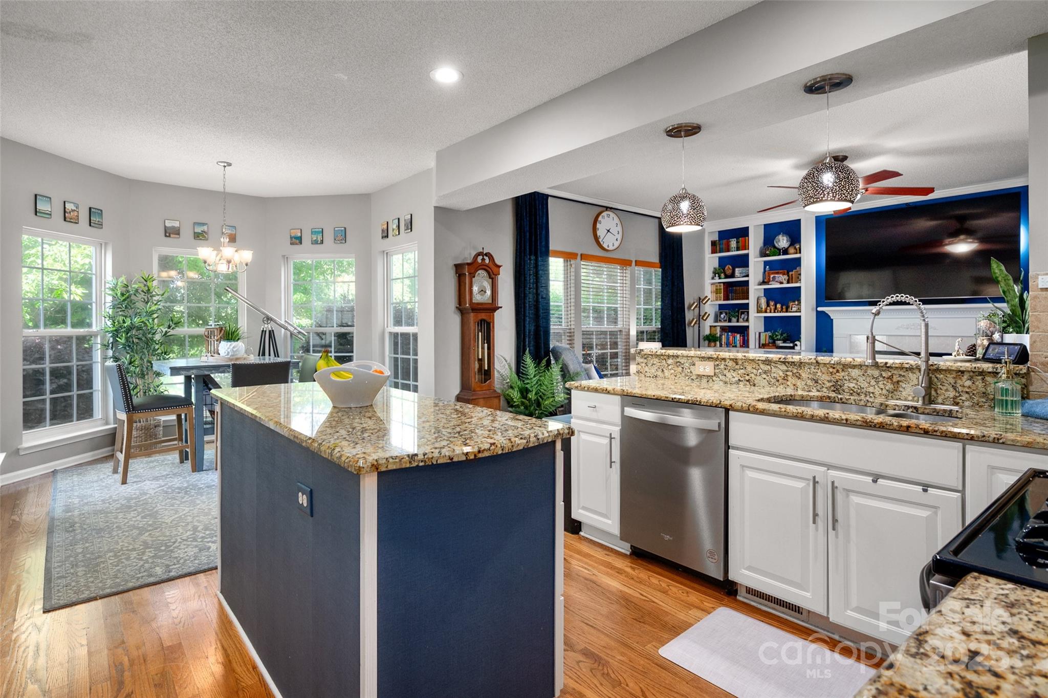 8619 New Oak Lane