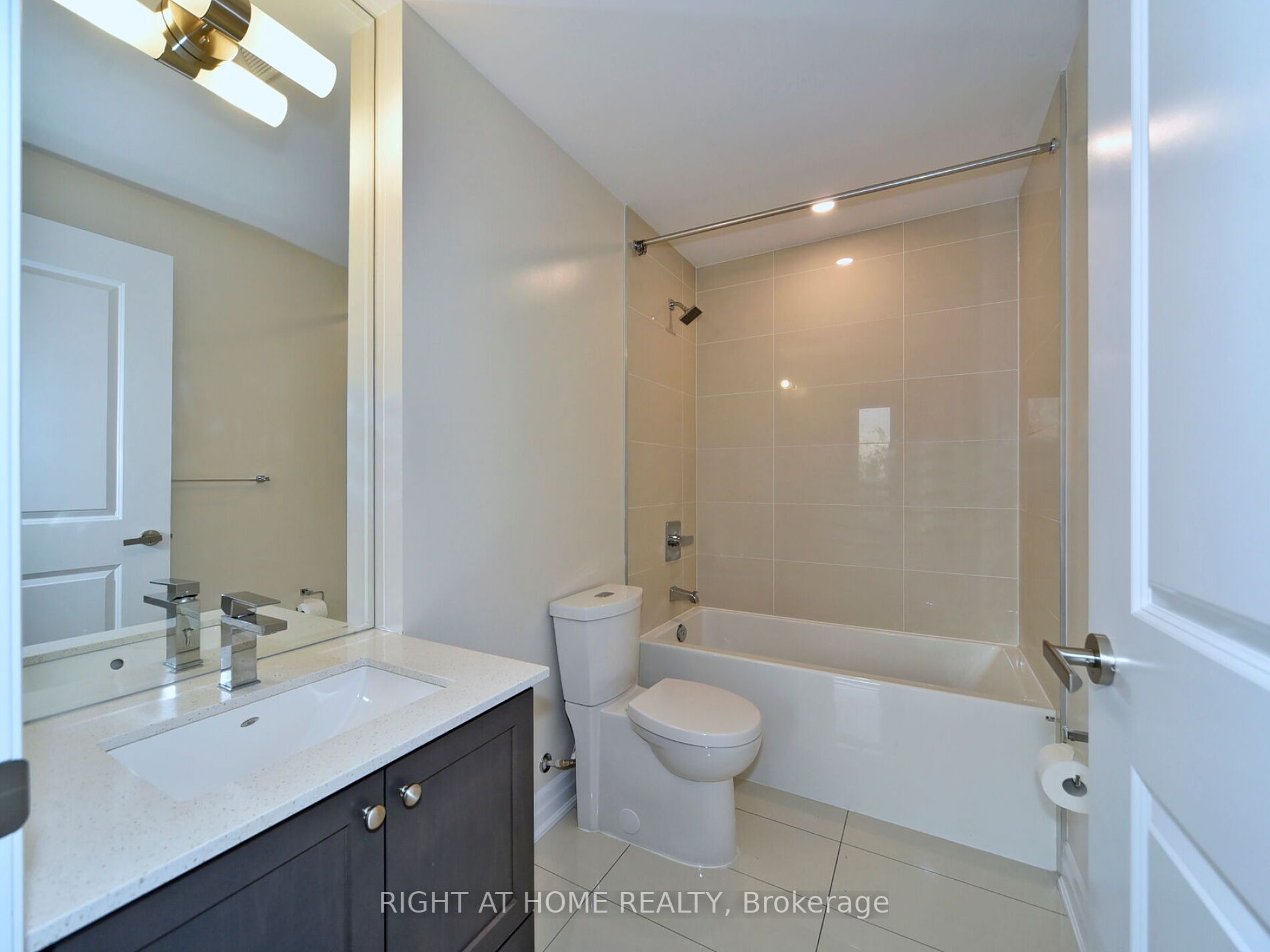 9075 S Jane St 1005