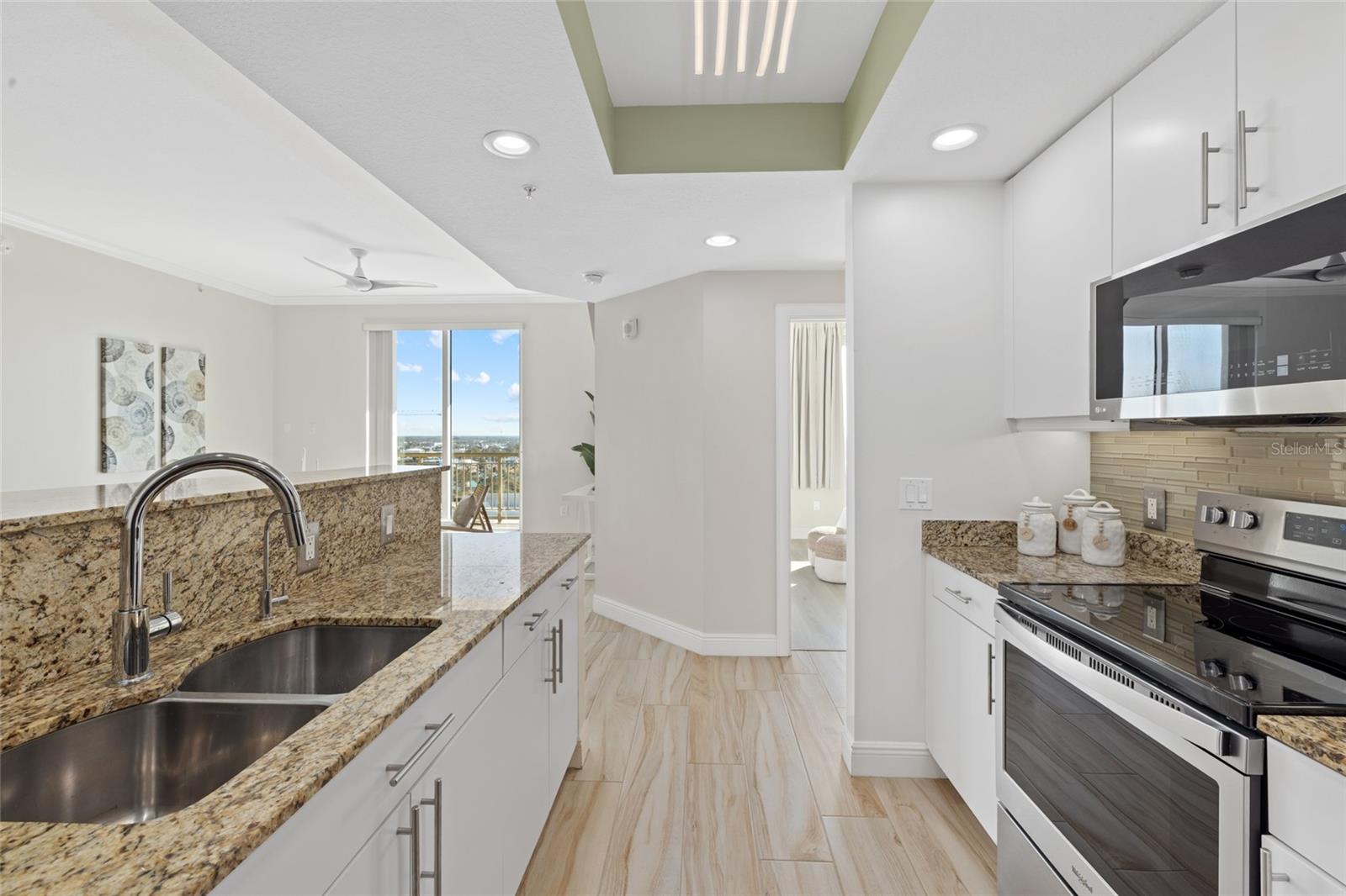 800 N Tamiami Trail 1512