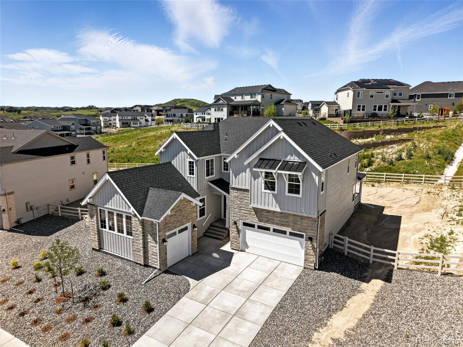1672 Fox Trotter Point