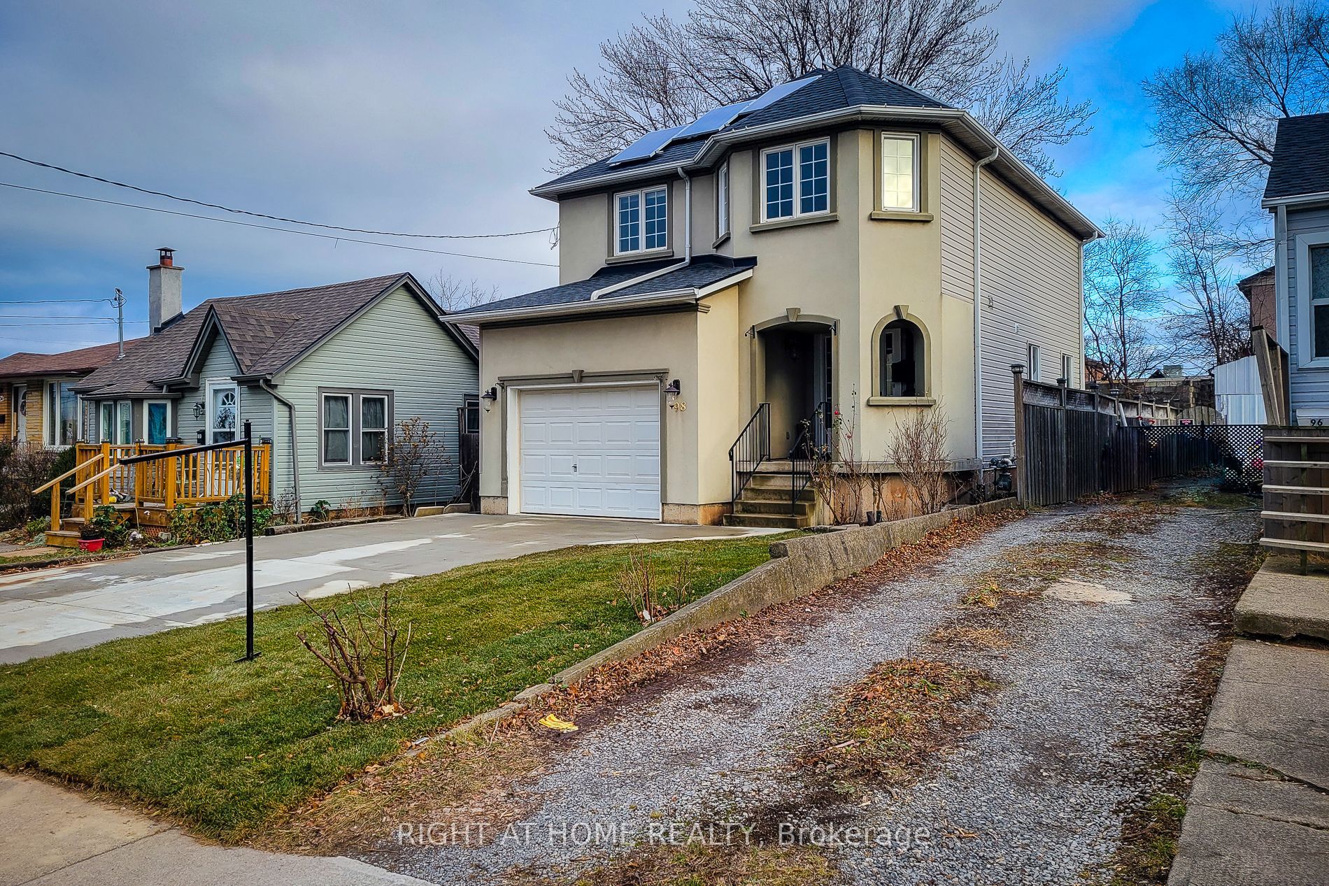 98 Glennie Ave