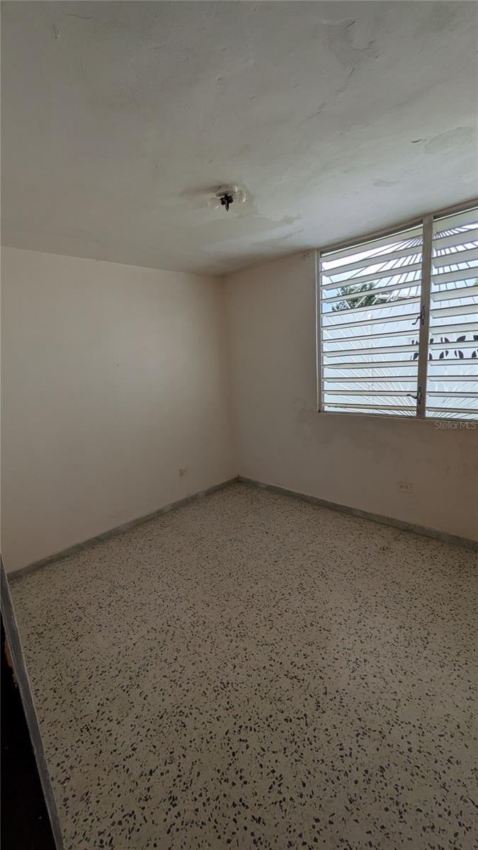 Urb. Santa Elena Calle 9 E-5