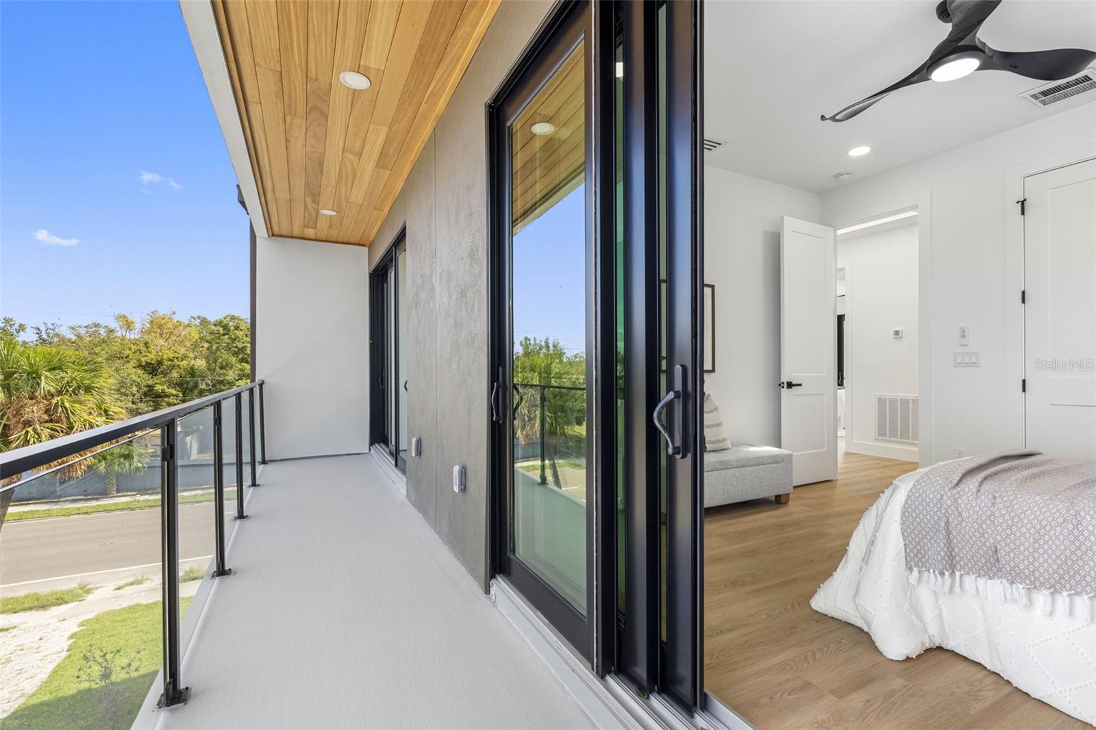 101 W Warren Avenue 1