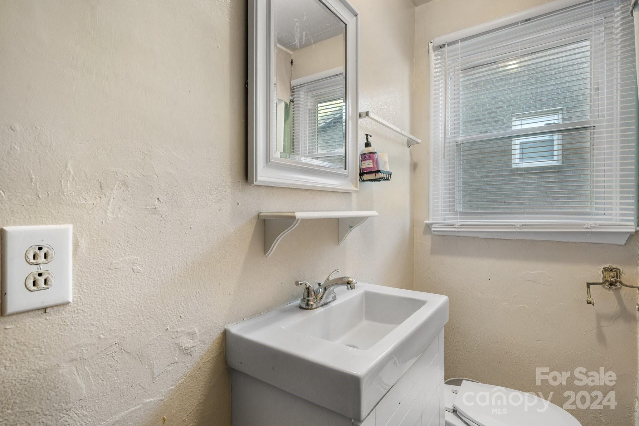 1816 & 1818 22nd Street NE