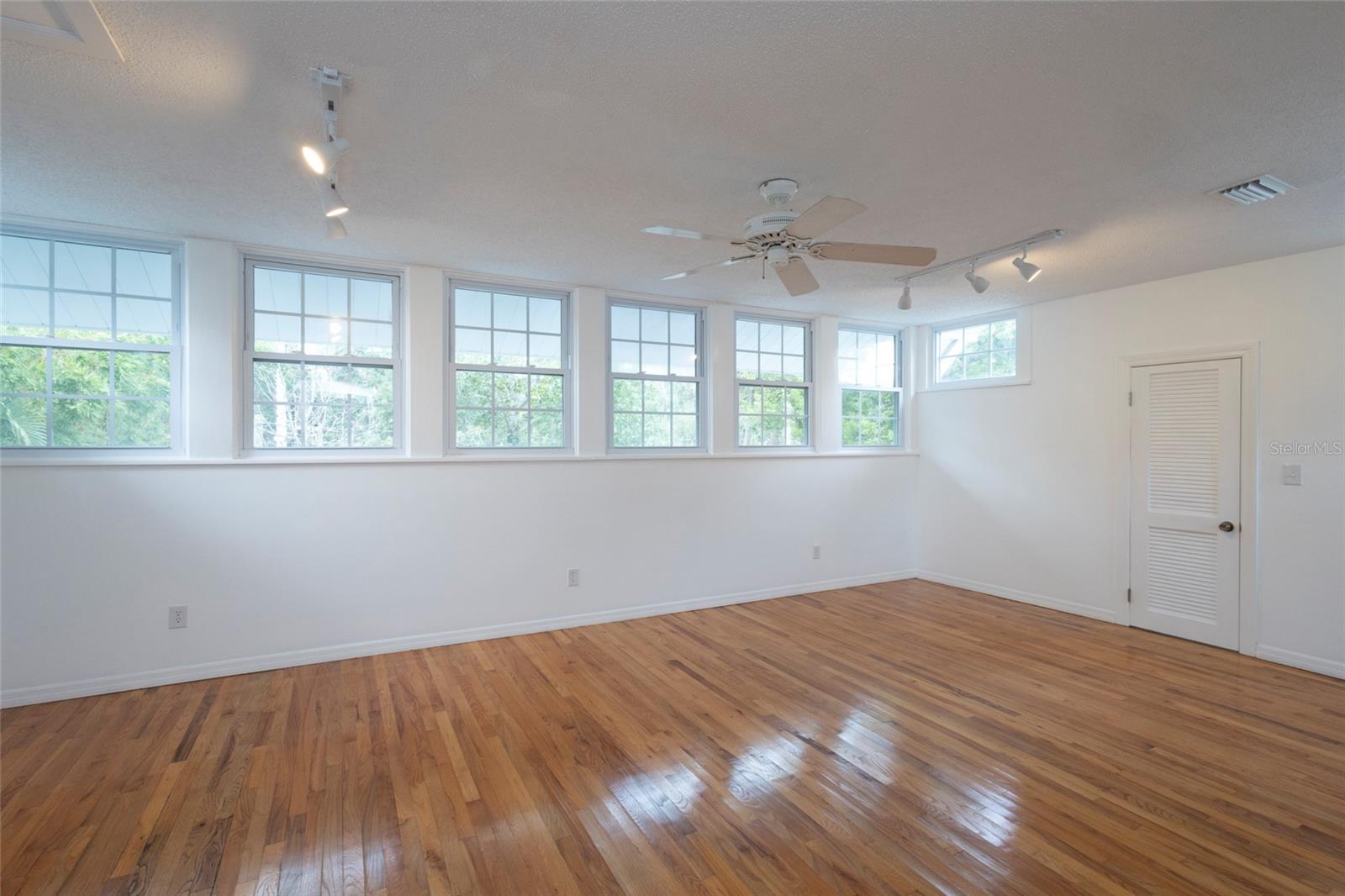 3012 W Sitios Street