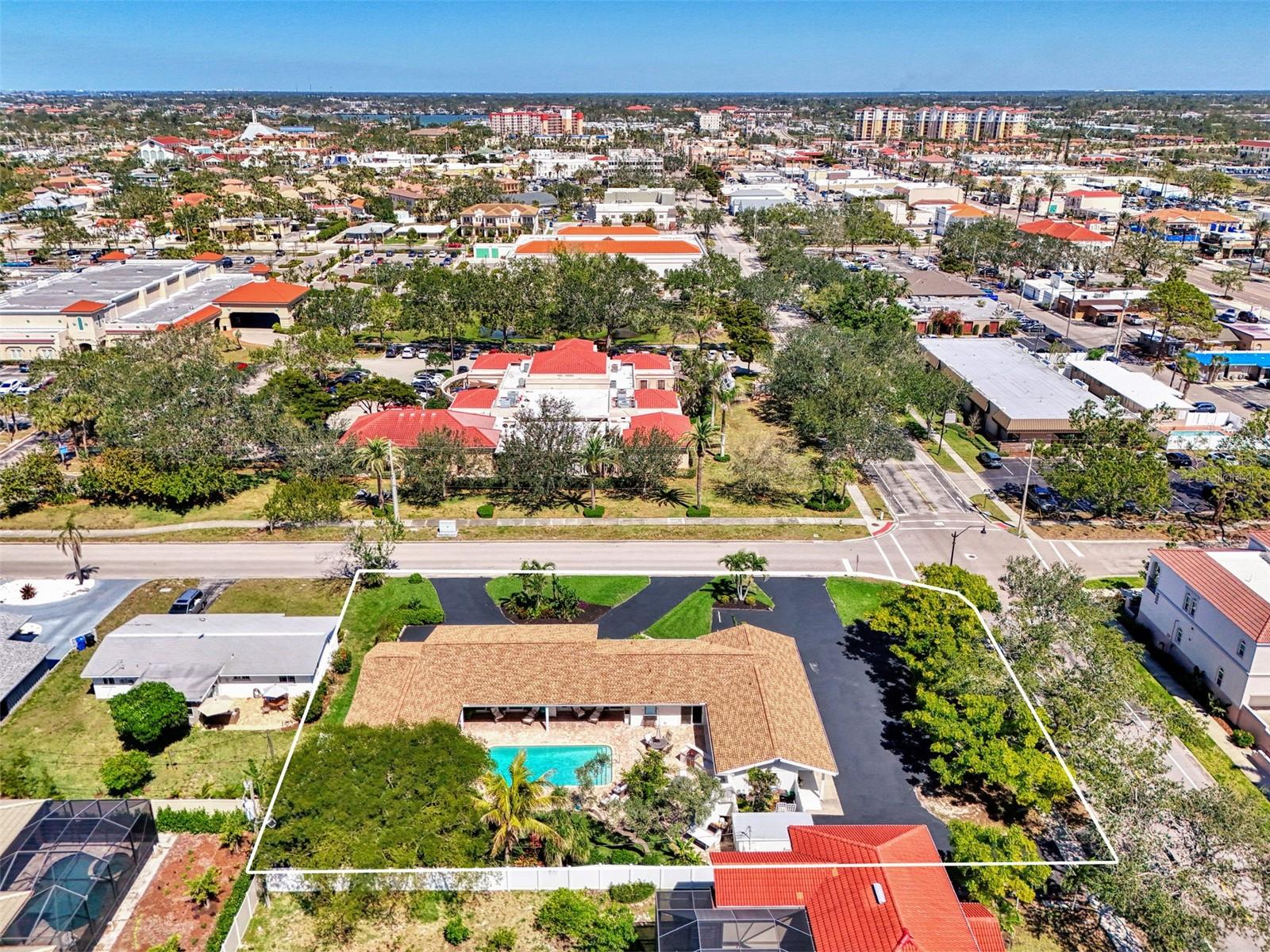 400 Nokomis Avenue S