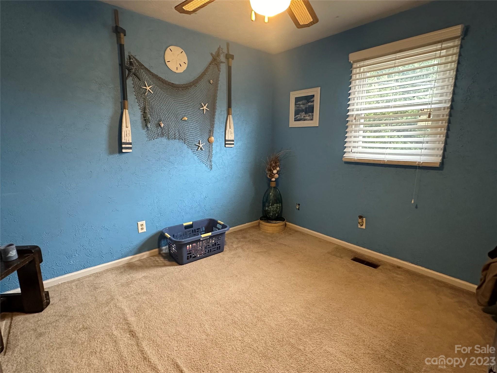 2704 Twin Meadow Drive