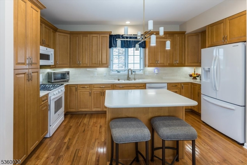 22 Troon Dr
