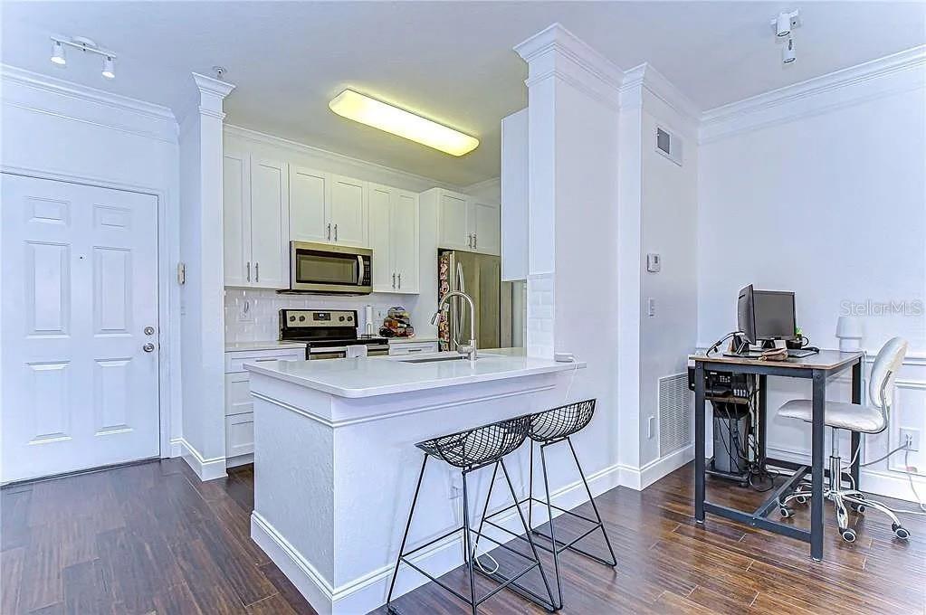 4323 Bayside Village Drive 327