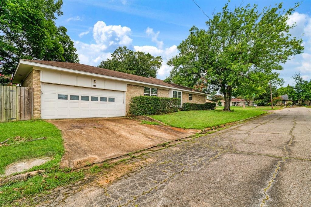 820 NE 32nd