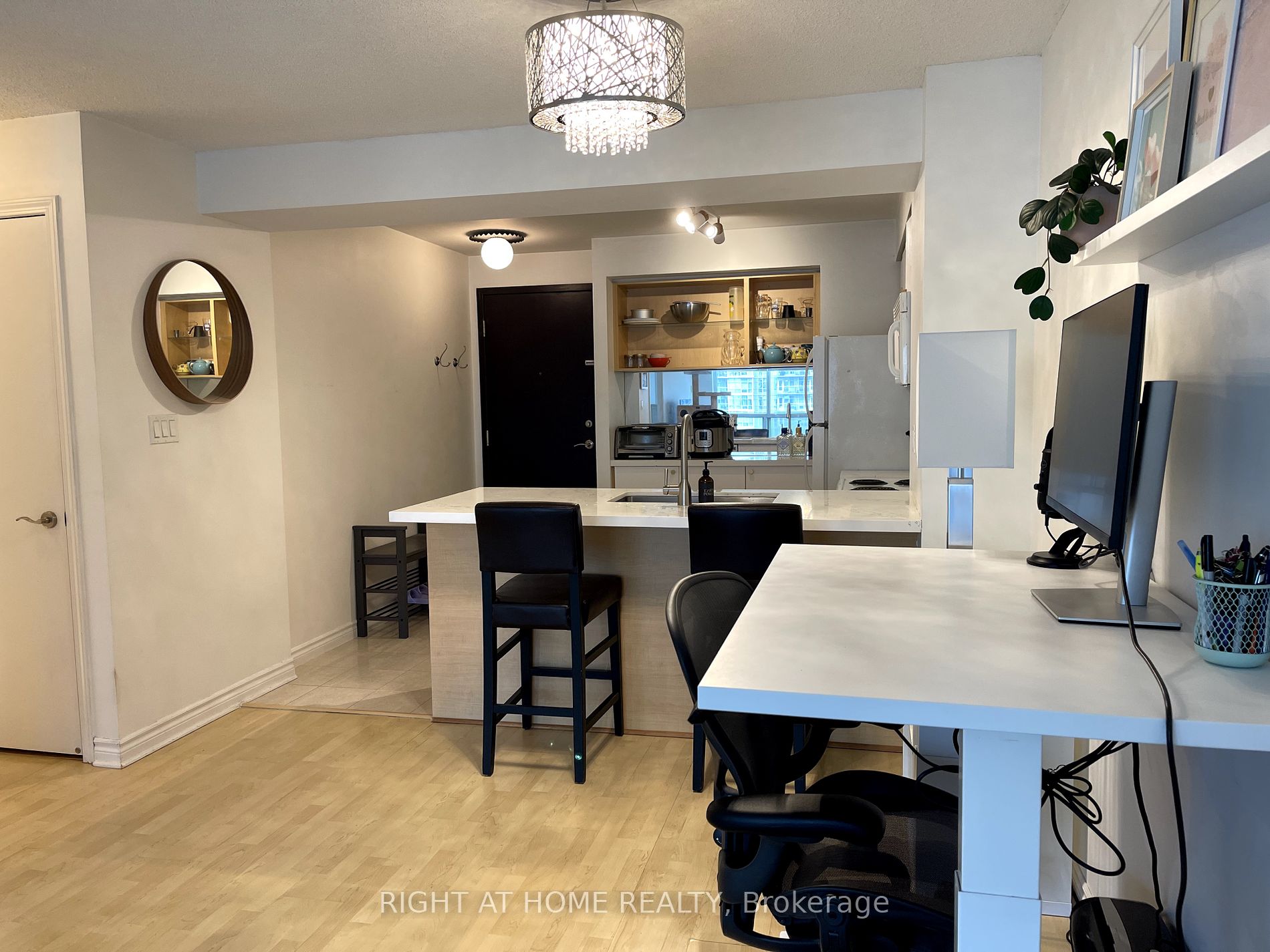 410 W Queens Quay 1205