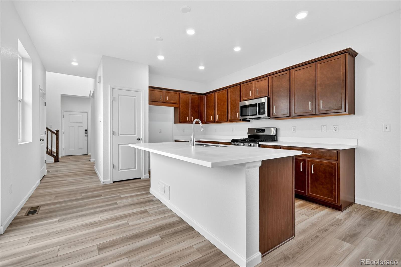 2110 Wagon Wheel Aly