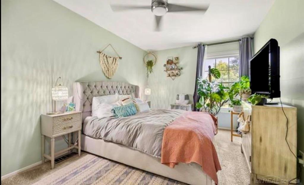 2924 Meadowbrook Court