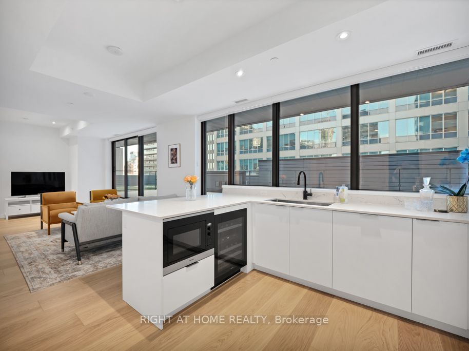 22 Lombard St 502