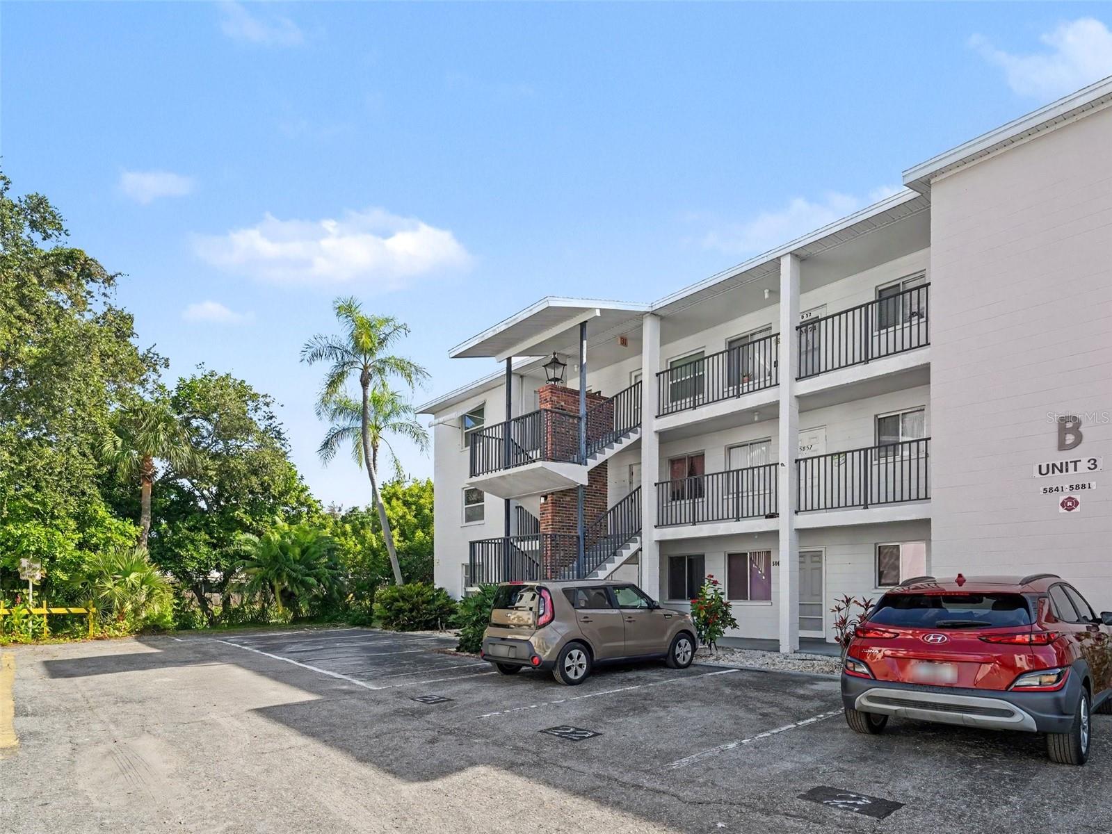 5855 Palm Lane B21