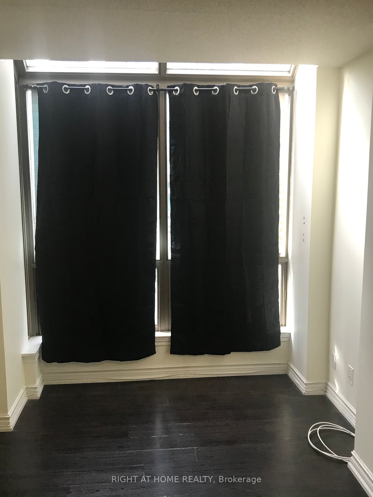 40 Scollard St 1607