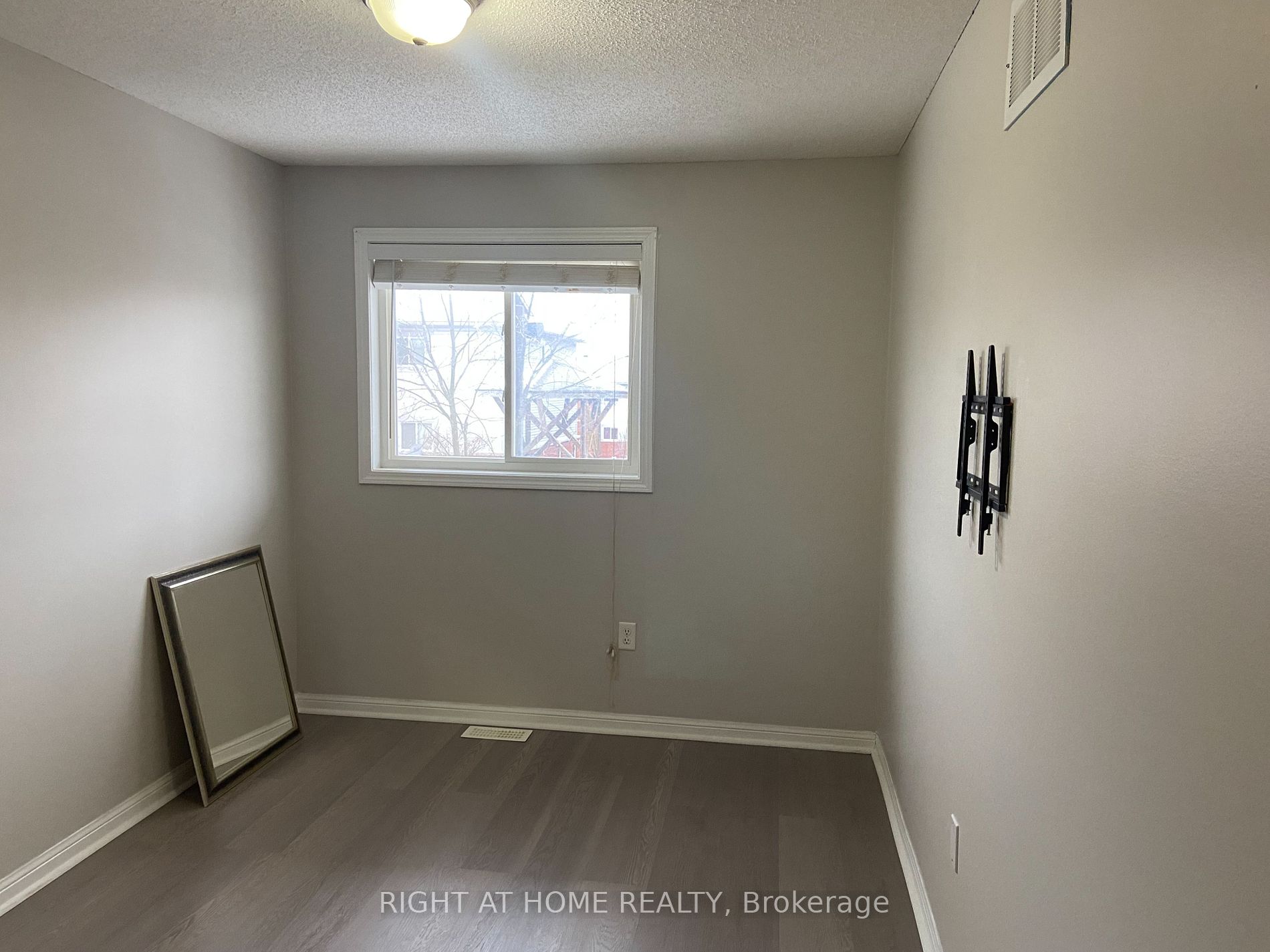 245 S Ferndale Dr 63
